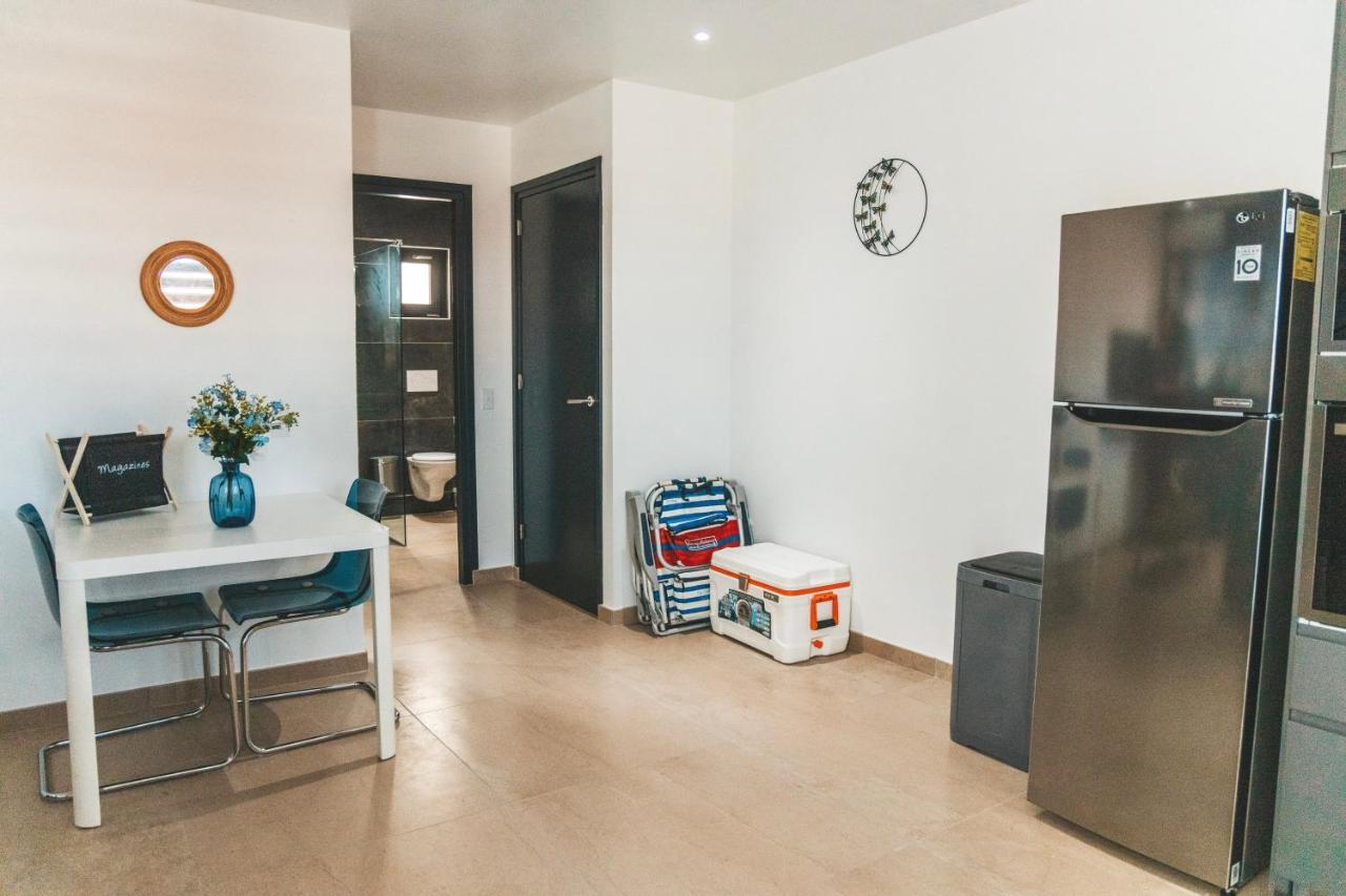 Gray Door Apartments - Adults Only Palm Beach Exteriör bild
