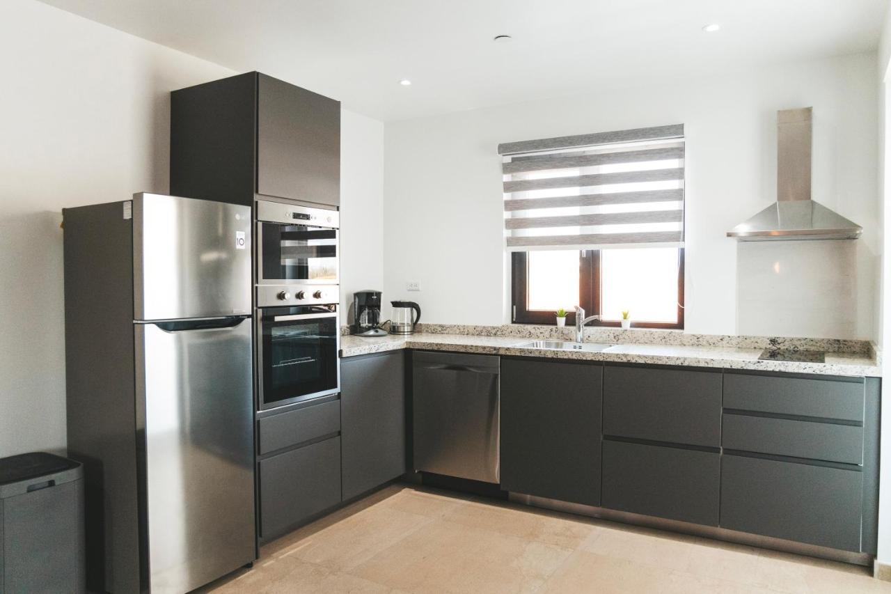 Gray Door Apartments - Adults Only Palm Beach Exteriör bild